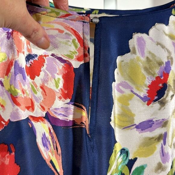 MAEVE ANTHROPOLOGIE Women's Gardenia Floral Silk Blouse Blue Size 4 - Picture 6 of 11